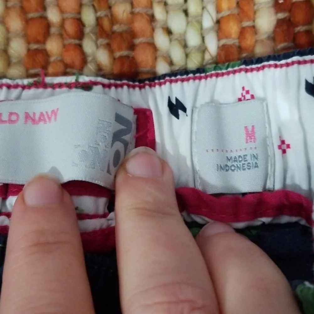 Boys medium 7 old navy‎ clam digger pants shorts